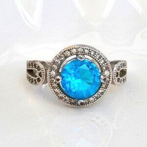 Vintage Boho Sterling Silver Royal Elegant Blue Topaz Crystal Ring size 7.5